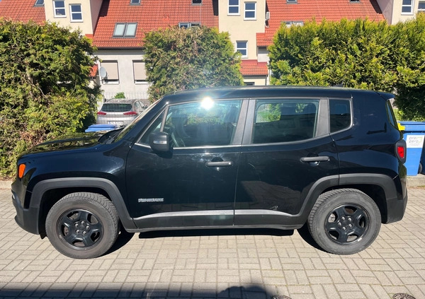 Jeep Renegade cena 62000 przebieg: 82500, rok produkcji 2018 z Szczecin małe 79